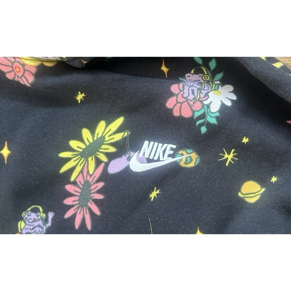 Nike Mens Sportswear Club Fleece Hoodie Trippy Toads Floral UFO Print Black L